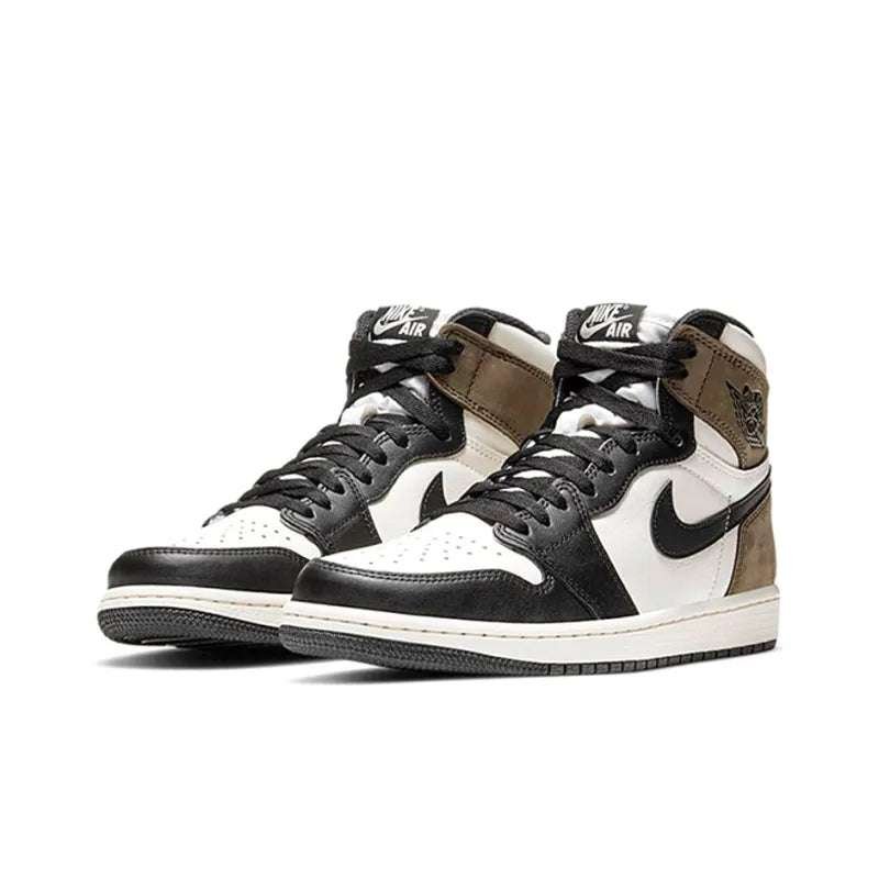 AirJordan1RetroHighDarkMocha_4.jpg