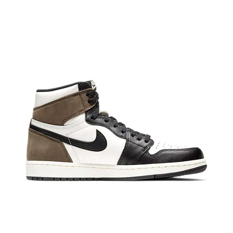 AirJordan1RetroHighDarkMocha_5.jpg