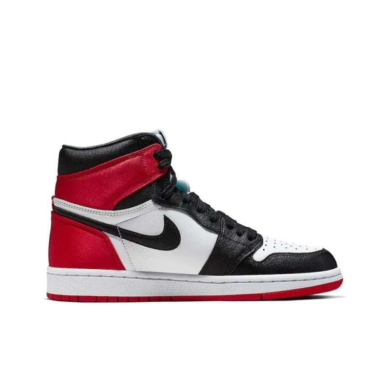 AirJordan1RetroHighOGBlackToe_5.jpg