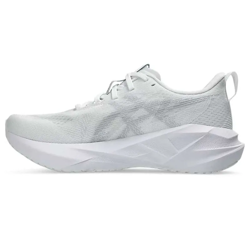 AsicsNovablast5White_PiedmontGrey_3.webp