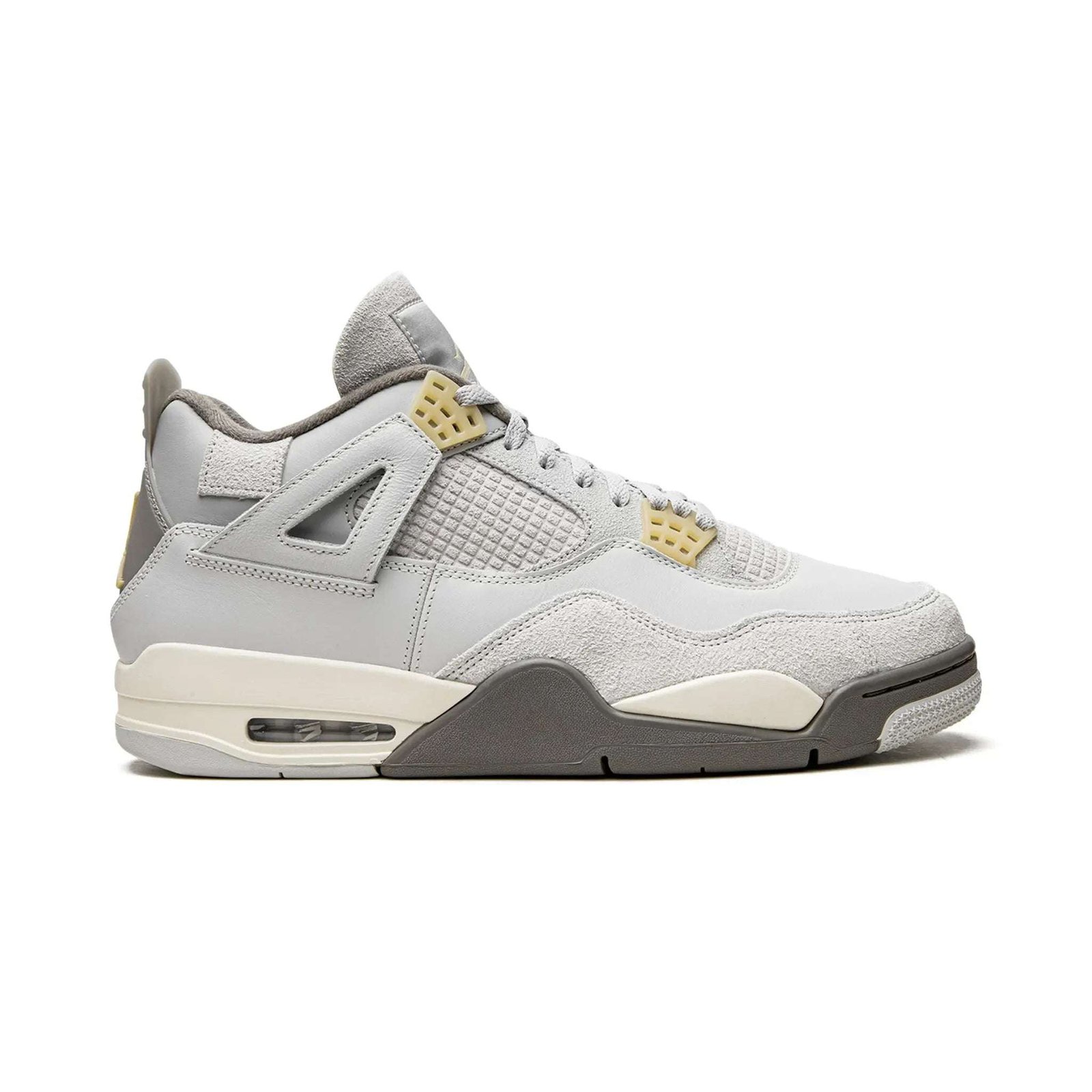 Jordan4RetroSECraftPhotonDust_3.jpg