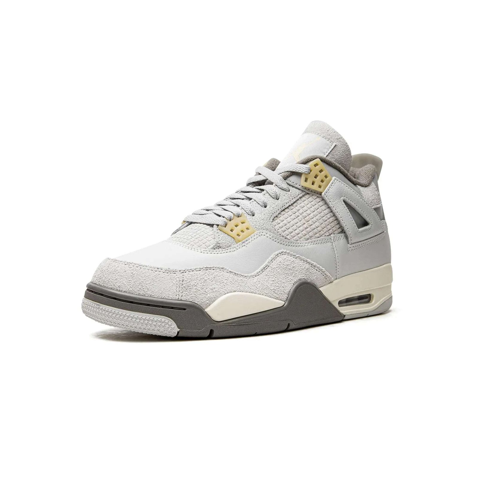 Jordan4RetroSECraftPhotonDust_6.jpg