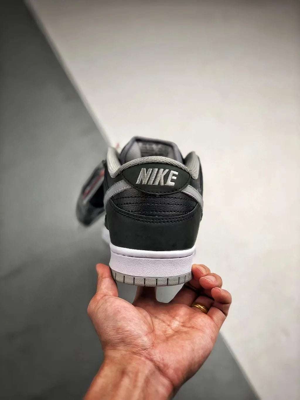 NIKESBDunkLowJPackShadow_7.jpg