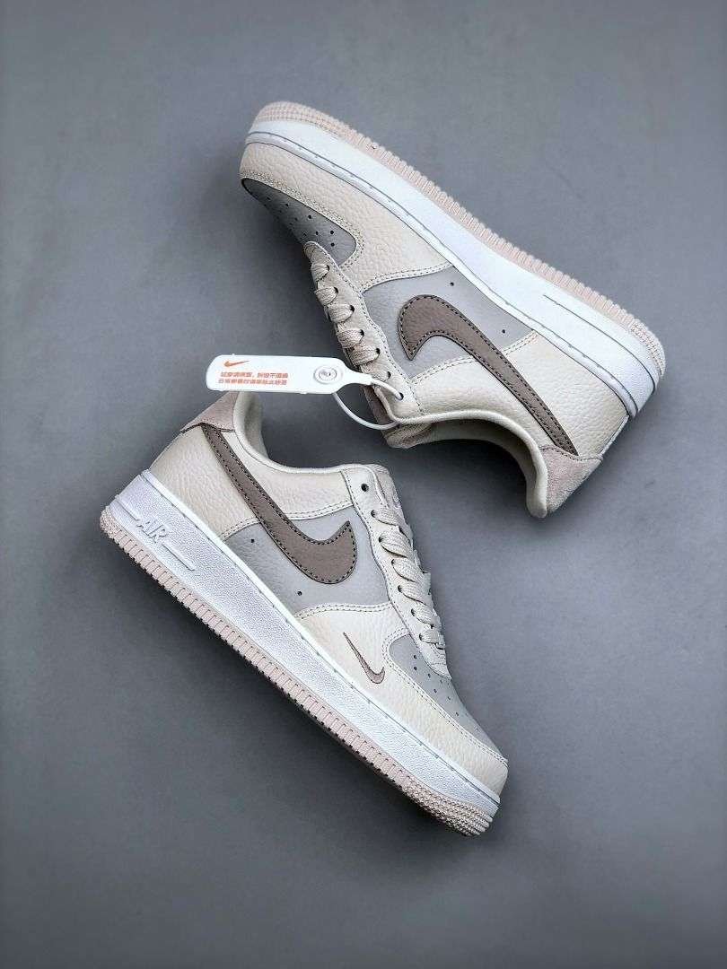 NikeAirForce1Low_07MilkTeaBrown_1-1.jpg