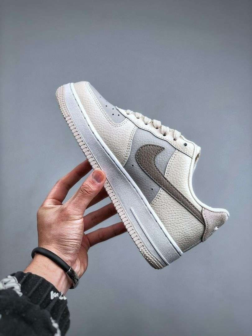 NikeAirForce1Low_07MilkTeaBrown_2-1.jpg