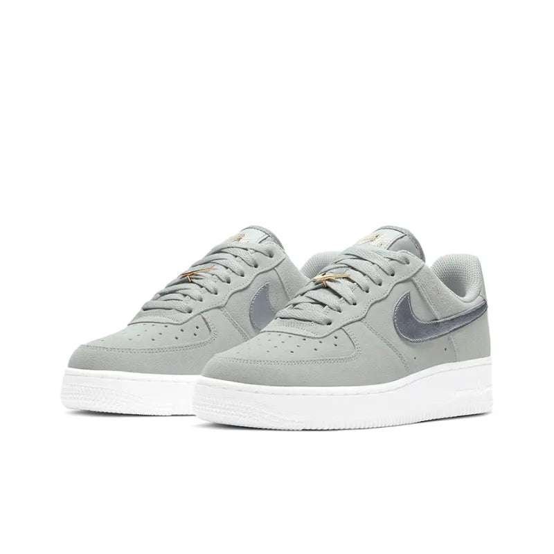 NikeAirForce1_07LightSmokeGrey_3-1.jpg