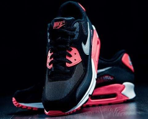 NikeAirMax90BlackInfrared_4.jpg