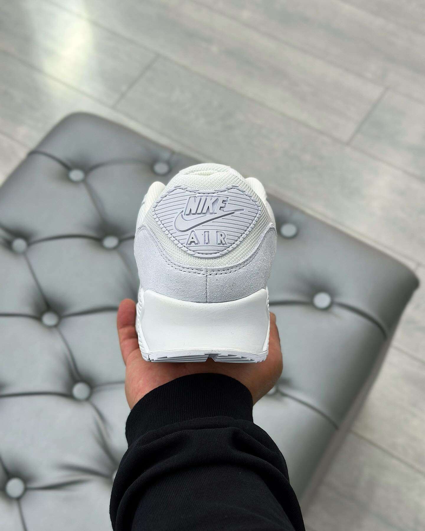 NikeAirMax90TripleWhite_4.jpg