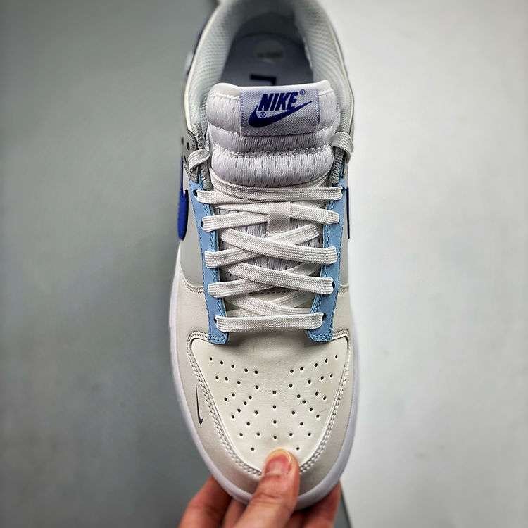 NikeDunkLowIvoryHyperRoyal_2.jpg