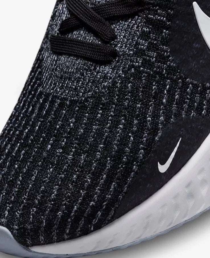 NikeReactInfinityRunFlyknit3BlackWhitePink_5.jpg