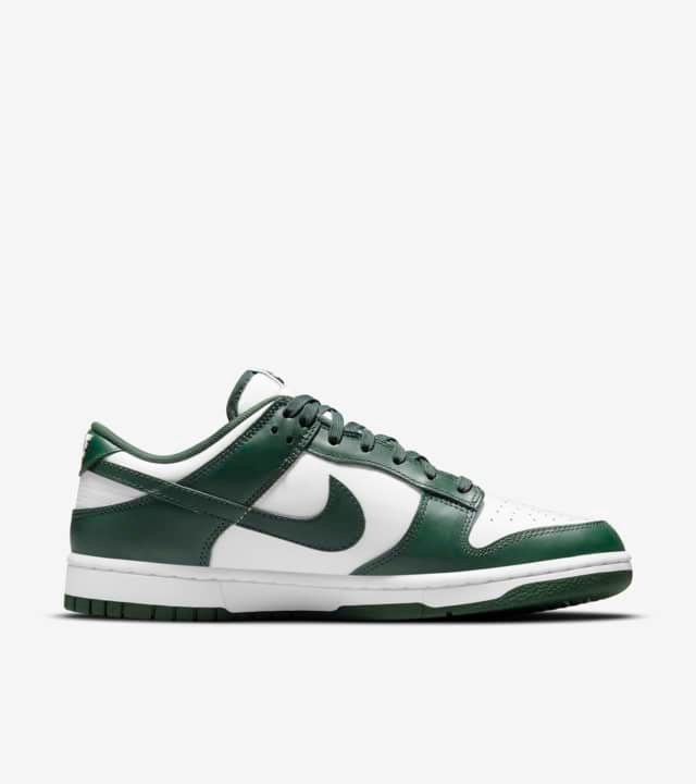 NikeSBDunkLowVarsityGreen_2.jpg